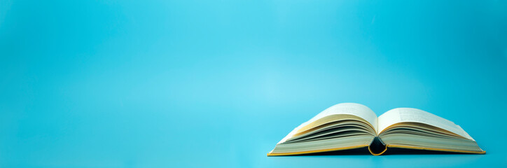 六年级上册第六单元英语42页的公告栏怎么读